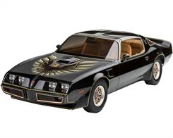 Revell 07710 Pontiac Firebird Trans AmA very demanding construction kit for the experienced modeller Multi-piece V8 engine Movable bonnet Multi-piece chassis Various chrome parts, including rims, exhaust pipe and carburettor.  Kit Length: 624 mm, Width: 233 mm, Height: 159 mm