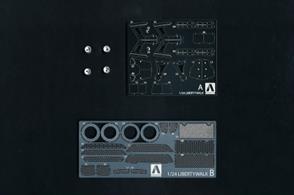 Aoshima 05678 1/24th LB Works R35 GT-R Detail Up Parts
