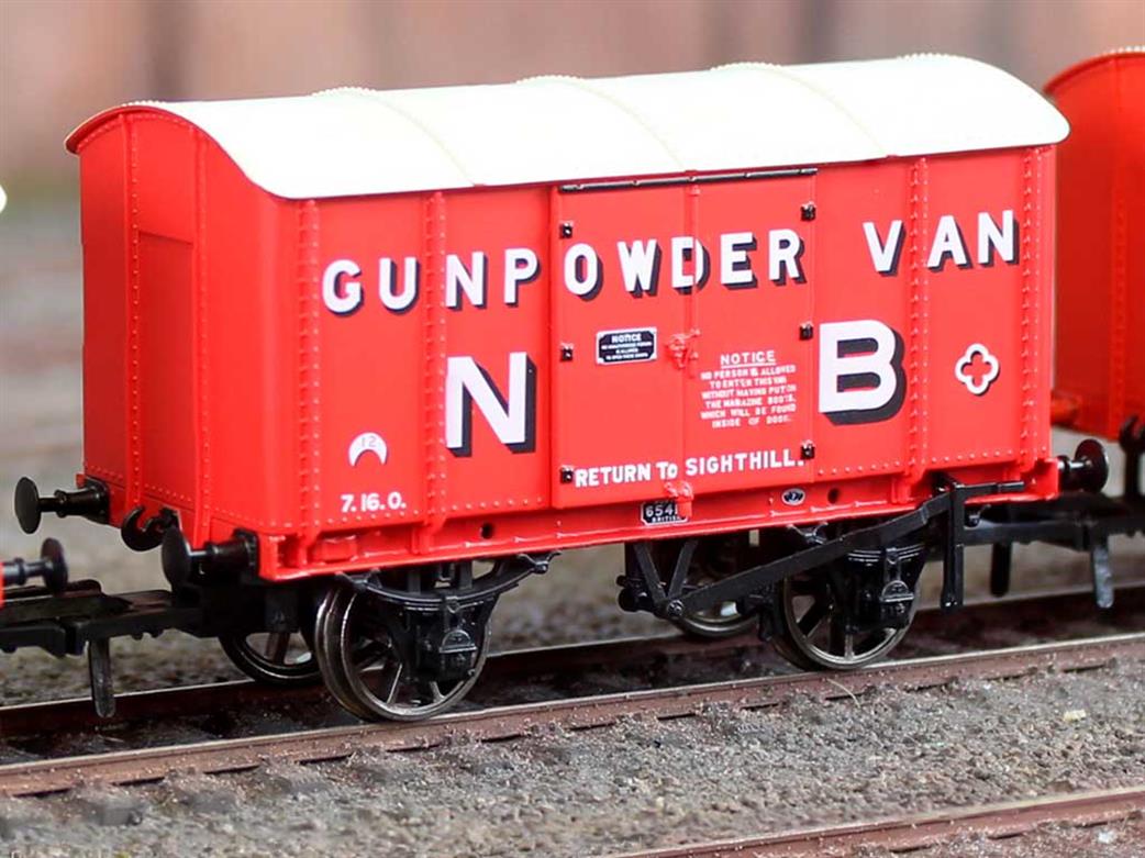 Rapido Trains OO 908027 North British Railway 65410 Iron Bodied Gunpowder Van Red