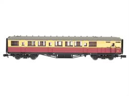 An excellent model of the Gresley design teak bodied mainline corridor coaches of the LNER finished in the early British Railways liver applied from 1949.Model of Gresley brake composite coach E10018E in British Railways crimson &amp; cream livery.