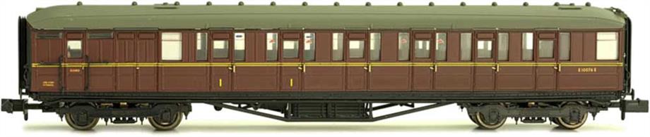 An excellent model of the Gresley design teak bodied mainline corridor coaches of the LNER finished in the later British Railways liver applied from 1957.Model of Gresley brake composite coach E10014E in British Railways maroon livery.