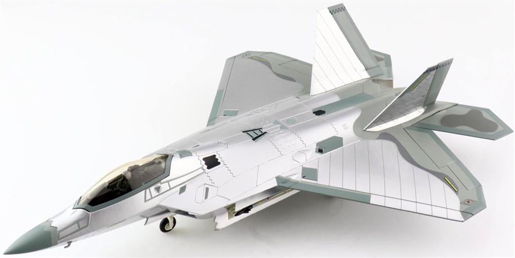 Hobby Master 1/72 HA2823 Lockheed F-22A Raptor Mirror Coating 422nd TES November 2021