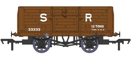 Detailed model of the Southern Railway standard design 8 plank open wagons with their distinctive hinged top doors produced by Rapido Trains. These open wagons were the most numerous type built by the Southern Railway, with over 8,000 constructed between 1926 and 1937. The majority of these passed to  British Railways ownership at nationalisation.This model diagram D1379 wagon 33333 features the 9ft wheelbase chassis, SR 'Freighter' brakes and split-spoke wheels. Finished in pre-1936 SR goods brown livery with large lettering.