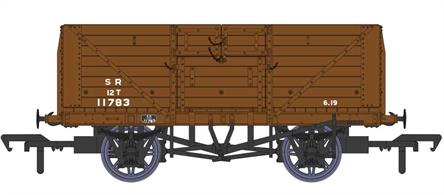 Detailed model of the Southern Railway standard design 8 plank open wagons with their distinctive hinged top doors produced by Rapido Trains. These open wagons were the most numerous type built by the Southern Railway, with over 8,000 constructed between 1926 and 1937. The majority of these passed to  British Railways ownership at nationalisation.This model diagram D1400 wagon 11783 features the 10ft wheelbase chassis, SR 'Freighter' brakes and split-spoke wheels. Finished in post-1936 SR goods brown livery with small lettering.