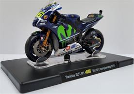 MAG NR102 1/18th Valentino Rossi Collection Yamaha YZR-M1 2015 Model