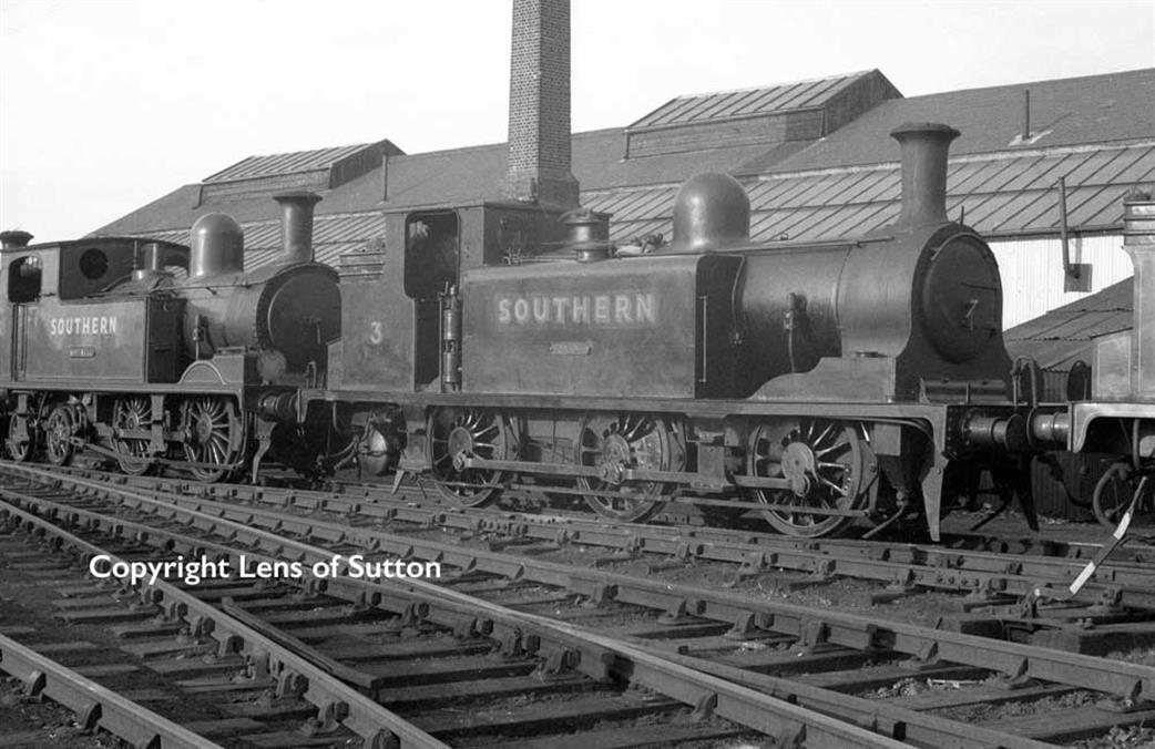 Rapido Trains OO 936013 SR/BR 3 Ryde Isle of Wight Class E1 0-6-0T Southern Black Sunshine Lettering SOUTHERN