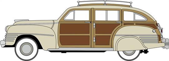 Oxford Diecast 87CB42003 1/87th Chrysler T &amp; C Woody Wagon 1942 Catalina Tan