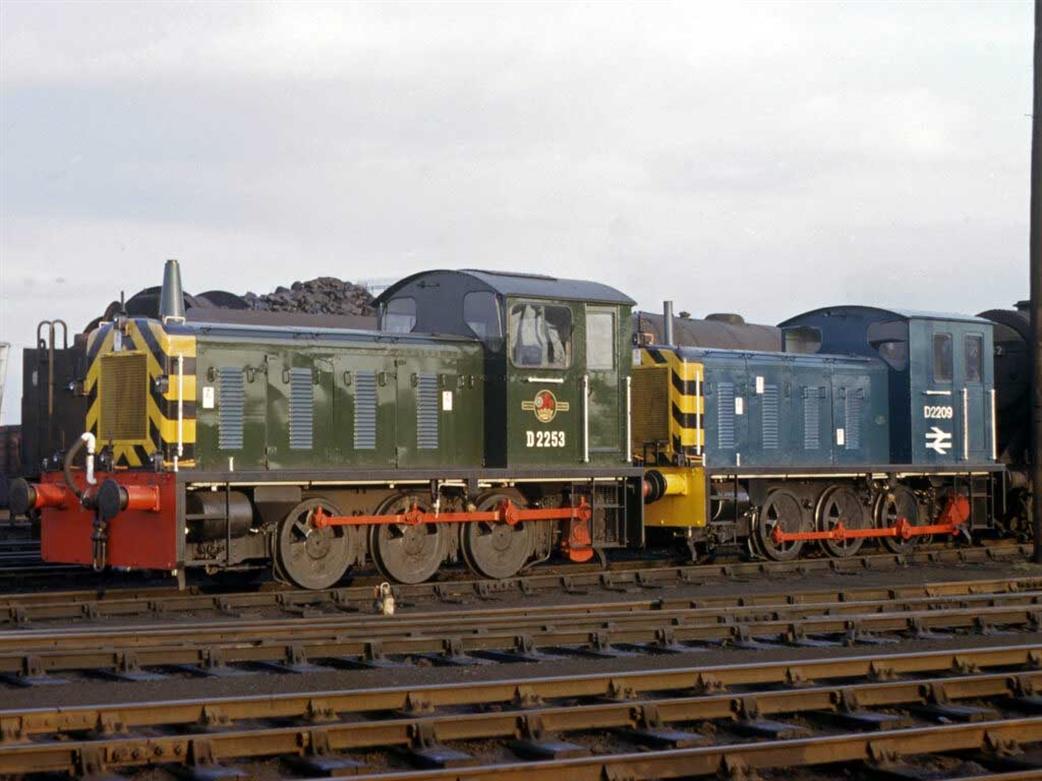 Rapido Trains TBA BR Class 04 0-6-0 diesel shunter OO