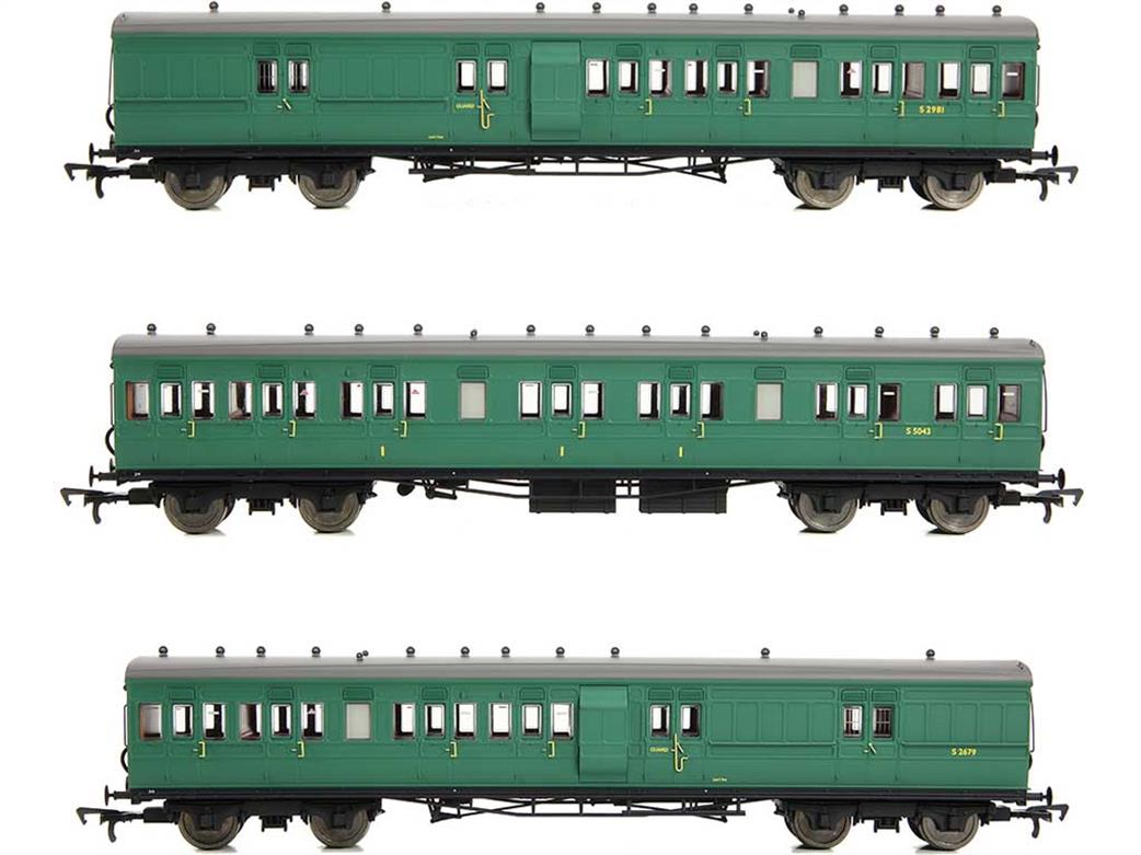 Bachmann EFE Rail OO E86015 BR ex-LSWR 3-Coach Cross Country Coach Pack BR Southern Green