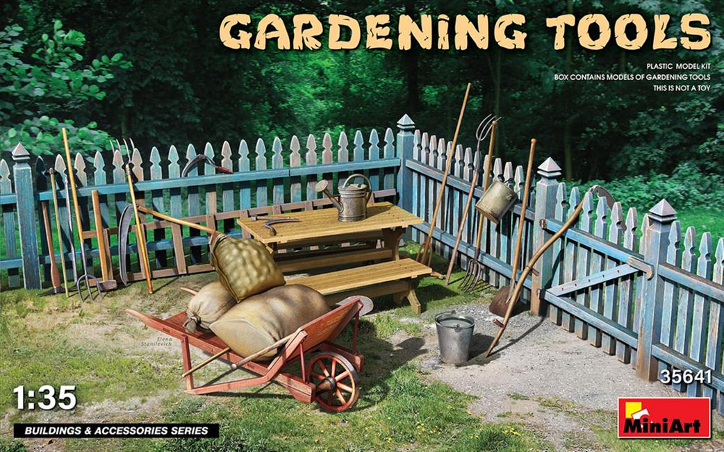 MiniArt 35641 Gardening Tools  1/35