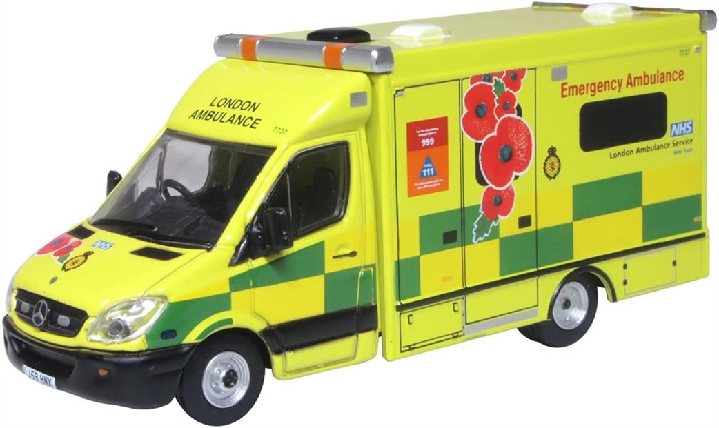 Oxford Diecast 1/76 76MA007 Mercedes London Ambulance Service Remembrance Day