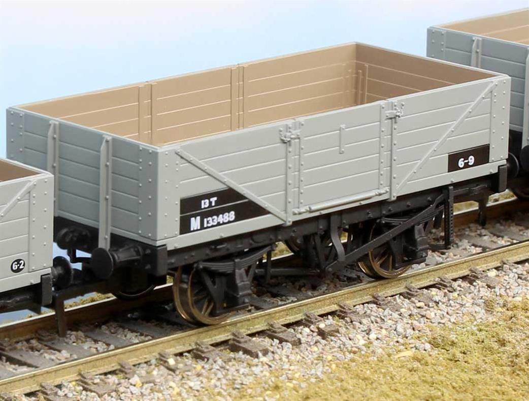 Rapido Trains OO 937012 BR M133488 ex-LMS DIagram 1666 5 Plank Open Wagon BR Goods Grey
