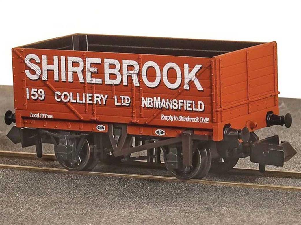 Peco NR-7007 P Shirebrook Colliery 7 Plank Open Coal Wagon New 9ft Wheelbase Model N