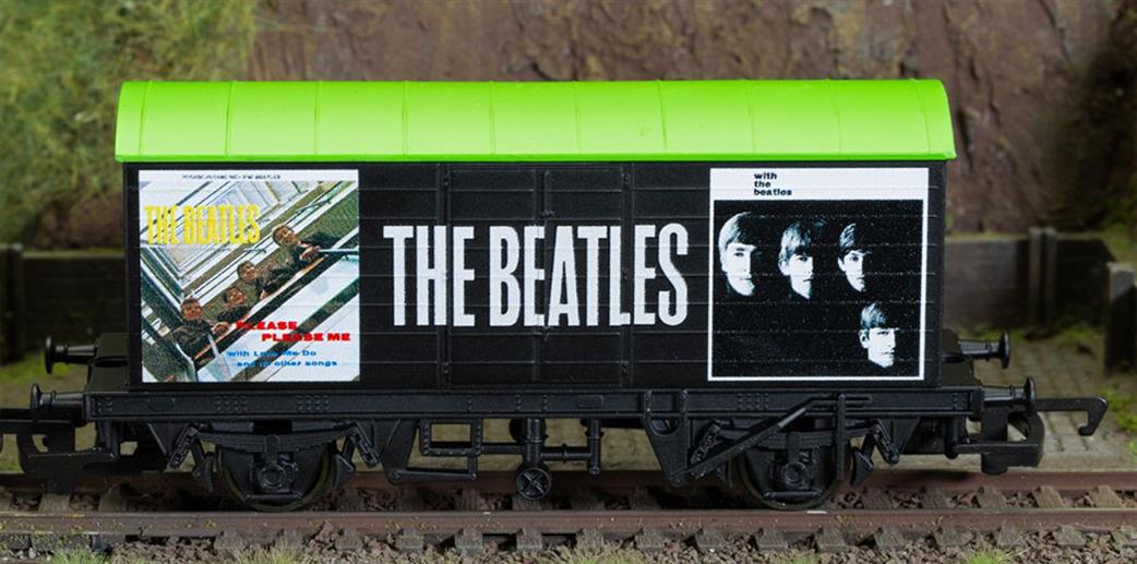 Hornby OO R60184 The Beatles Please Please Me & With The Beatles 60th Anniversary Wagon