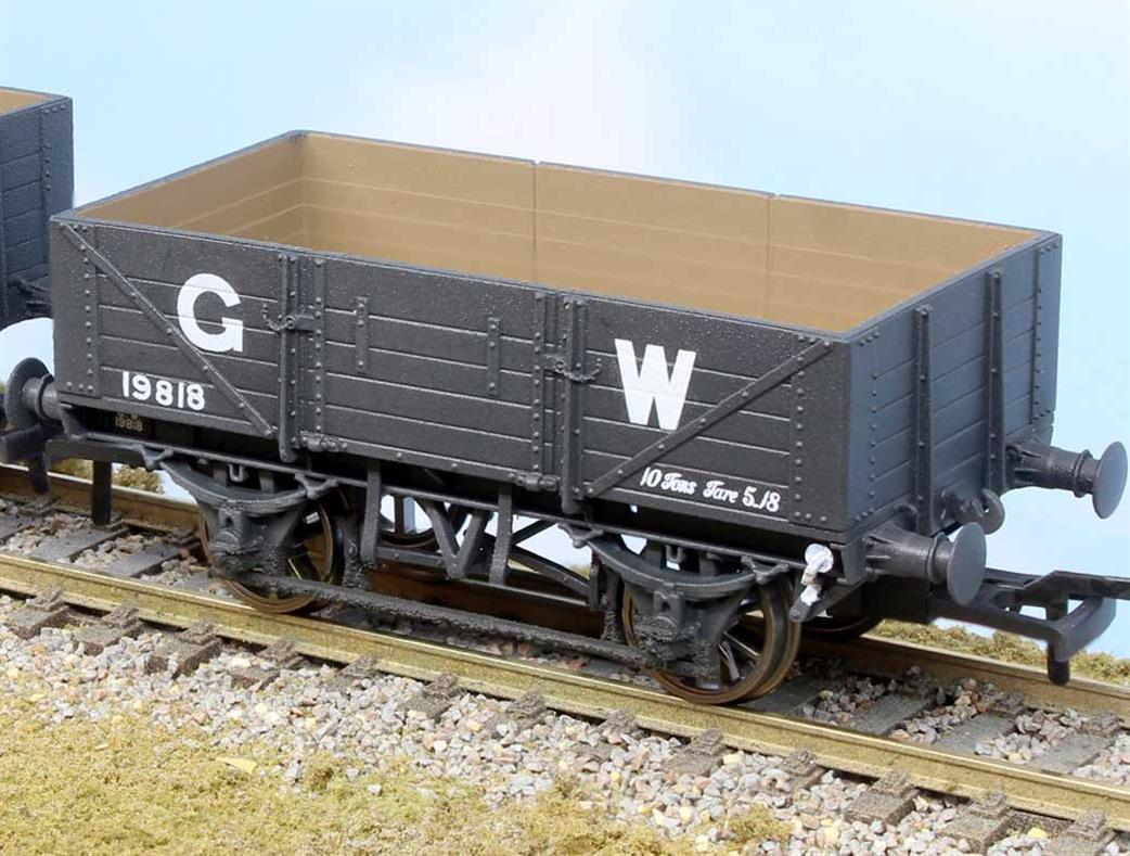 Rapido Trains OO 943004 GWR 19818 Diagram O11 5 Plank Open Wagon GWR Grey 16in Lettering