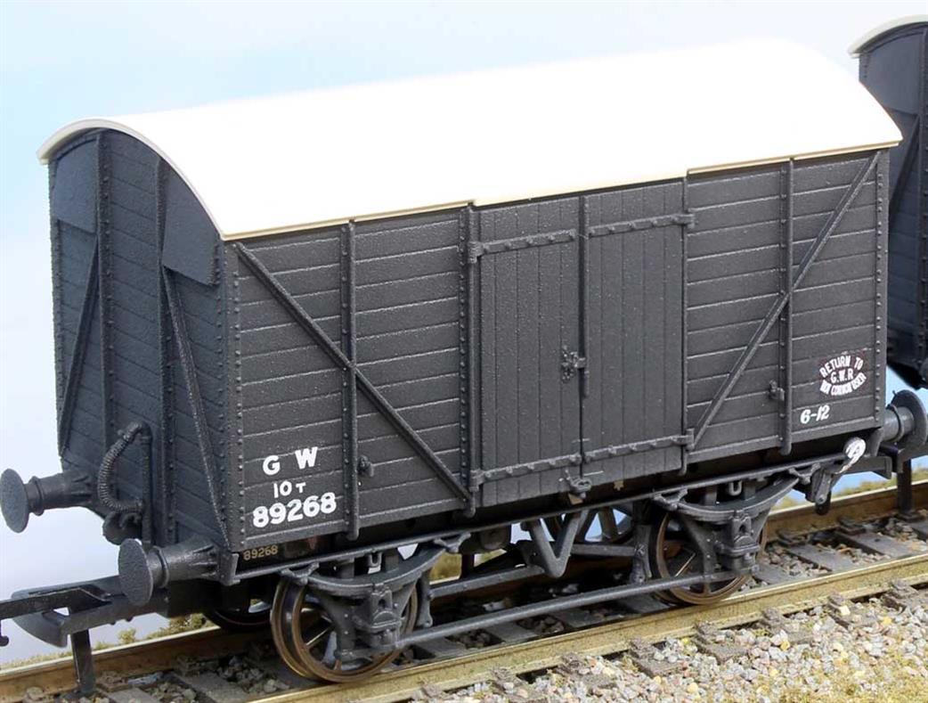 Rapido Trains OO 944007 GWR 89268 Diagram V14 Vacuum Braked MINK A Ventilated Box Van GWR Grey Post-1936 Small Lettering