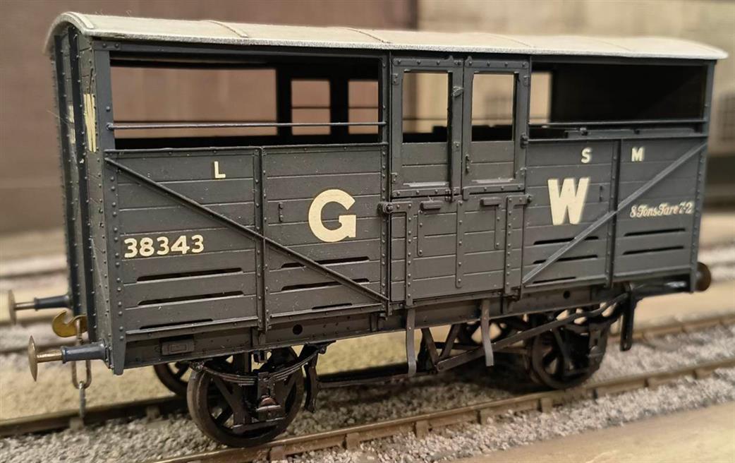 Preowned O Gauge WAGON5 Kit Built Slaters GWR Cattle Truck Diagram W1/W5 38343