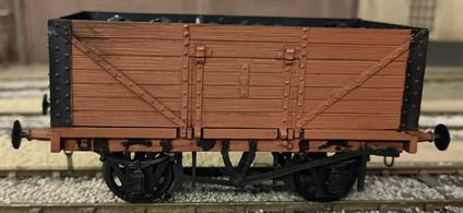 WAGON29 O Gauge Three Aitch Mouldings 7 Plank Red unbrandedBuilt to a good standard