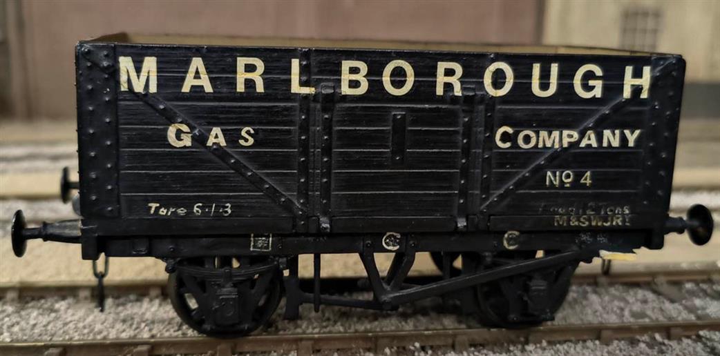 Preowned O Gauge WAGON31 Kit Built Marlborough 8 Plank No4 with Coal Load Brown Painted Inner