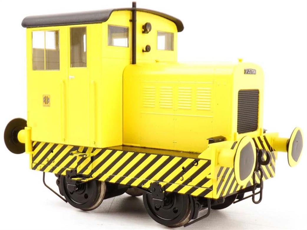 Heljan O Gauge 9032 Ruston 48DS Yellow with Wasp Stripes Closed Cab RTR