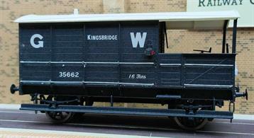 WAGON65 Kit Built Peco W-601 GWR Toad 16t Brake Van 35662Nicely builtHas lamps fitted on on canopy end and one on side