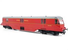 Detailed model of GWR diesel railcar number 34, the dedicated express parcels car built to the Swindon razor-edge design.Heljan are producing this unique Express Parcels car in three versions covering GWR and BR service. Heljan have advisd that due to the niche nature of this vehicle limited quantities are being produced and it is unlikely to be released again in the near future.