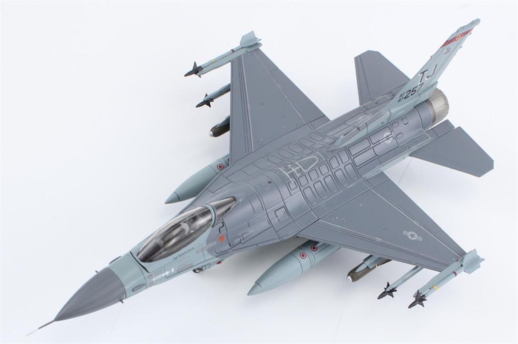 Hobby Master 1/72 HA38029 Lockheed F-16C Operation Desert Storm Doha Qatar