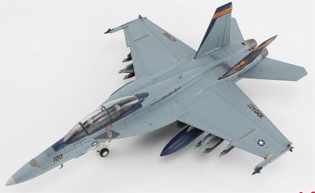 Hobby Master 1/72 HA5137 F/A-18F Super Hornet Fighting Swordsmen EAA AirVenture