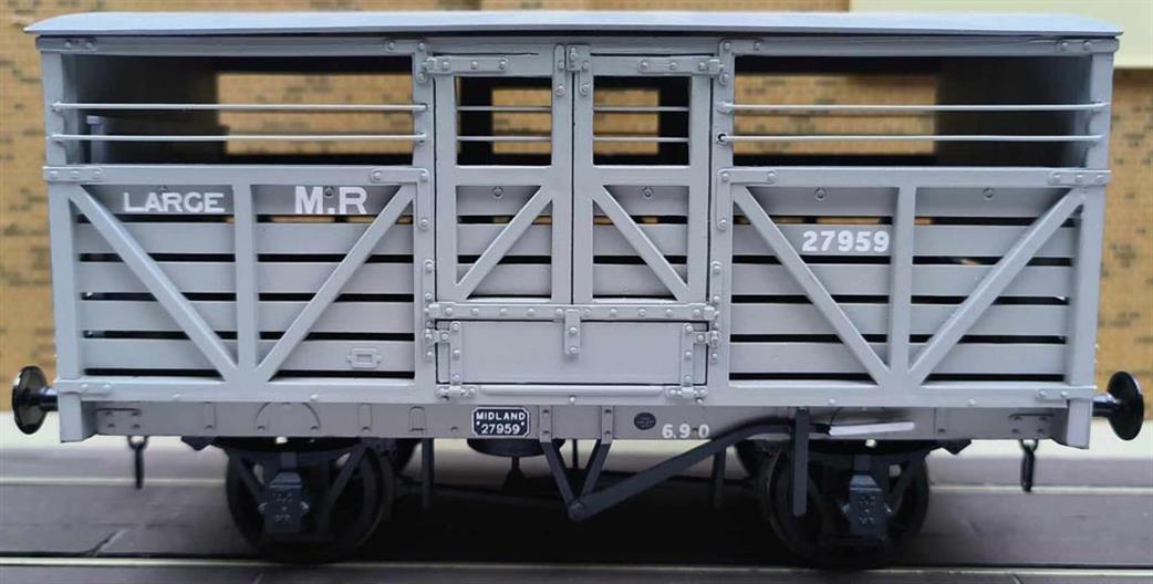 Preowned O Gauge WAGON76 Kit Built Slaters Plastikard 7031 MR/LMS Large Cattle Wagon 27959