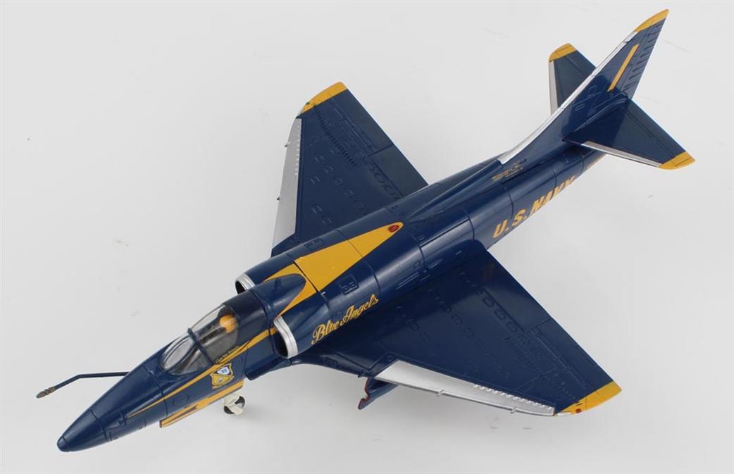 Hobby Master 1/72 HA1438 A-4F Skyhawk  Blue Angel No 1 1979 Season