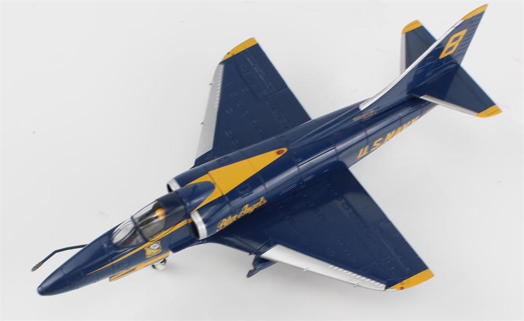 Hobby Master 1/72 HA1438c A-4F Skyhawk  Blue Angel No 8 S Navy Tokushima Aibase 2008 Dr Nakanishi