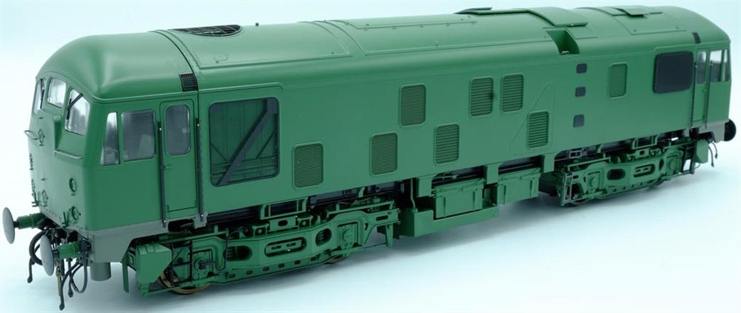 Heljan O Gauge 2451 BR Class 24/0 Derby Sulzer Type 2 Diesel Locomotive BR Green Small Warning Panels Unnumbered