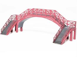 Enhance your layout with this footbridge. Your layout can be brought to life quickly and simply, as you can immediately build up station, town and village scenes without the need to wait for glue to dry. These buildings are pre-formed and pre-decorated, it simply could not be easier to add this to your growing layout.137mm x 47mm x 48mm