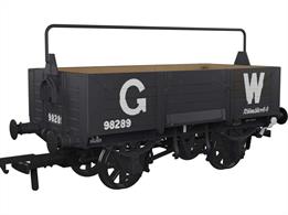 Detailed model of the GWR diagram O18 open merchandise wagons introduced in 1902 with higher 5 plank sides than used previously, cross-cornered DCIII spring applied hand brakes, self-contained buffers and 'sack truck' door. When new many were equipped with sheet supporting rails to keep tarpaulin covers from sagging, but these were removed from wagons as they were put into the 'common user' wagon pool. These wagons set the basic open wagon design used by the GWR until nationalisation and many survived as internal users into the 1970s, resulting in several examples being preserved.This model is finished as GWR wagon number 98289 in GWR dark grey livery with pre-grouping 25in height lettering.