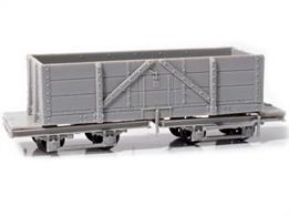 These class C bogie wagons used two of the 4-wheel chassis to carry a longer and higher capacity open wagon suitable for haulage by the small steam locomotives and petrol tractors. The use of bogies allowed the wagons to traverse the rough and often heavily shelled tracks behind the front lines, This kit constructs a model of a rebuilt wagon with the sides fixed in place and a small door fitted, making it easier to discharge loose loads like aggregates.After the armistice many of these wagons continued to be used by local, industrial and agricultural light railways in France and Belgium.