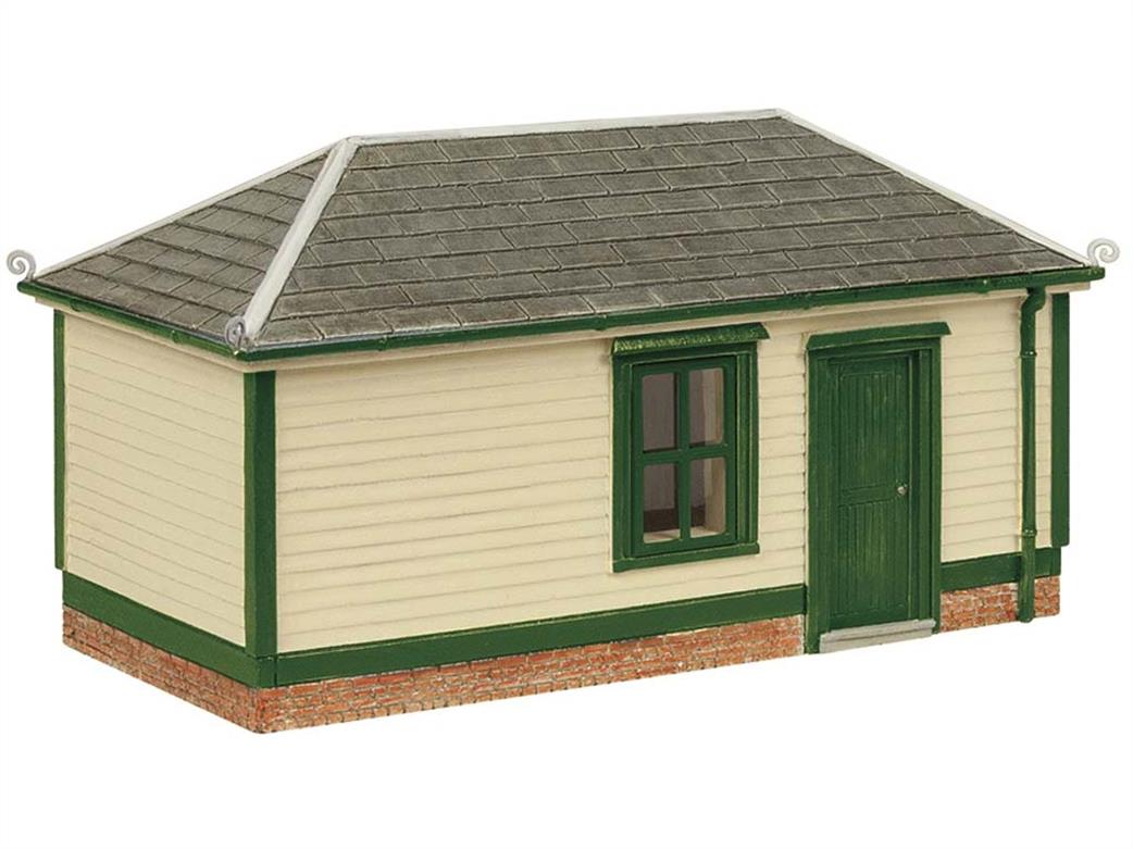 Bachmann OO 44-0189G Clapboard Platform Hut Office or Waiting Room Cream with Green Door