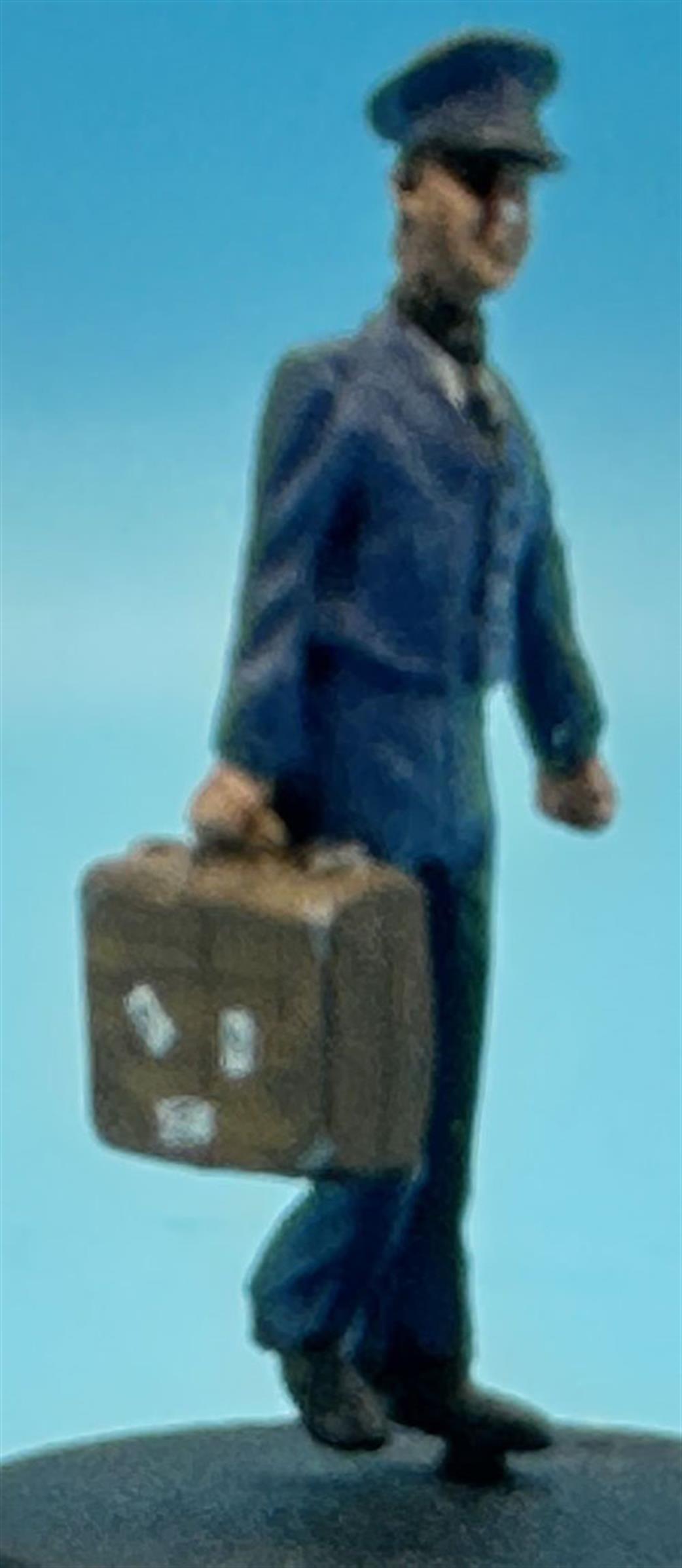 MT Miniatures O MTMO07 Porter carrying Suitcase Diecast Unpainted Figure