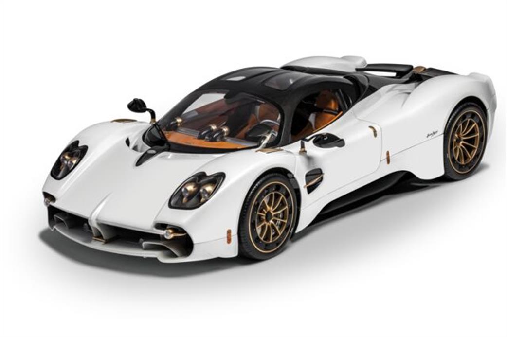 Pocher 1/8 HK123 Pagani Utopia Coupé Bianco Perla Diecast Car Kit