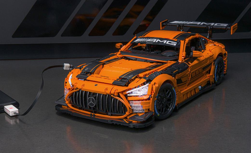 CaDa 1/8th C64008W Mercedes-AMG  GT 3 5466 piece Brick Model