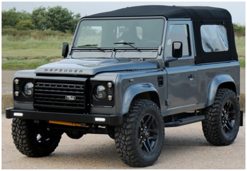 Solido 1/18 S1813501 Land Rover Defender 90 Short w/Rear Cover Mat Silver 2016 Diecast Model