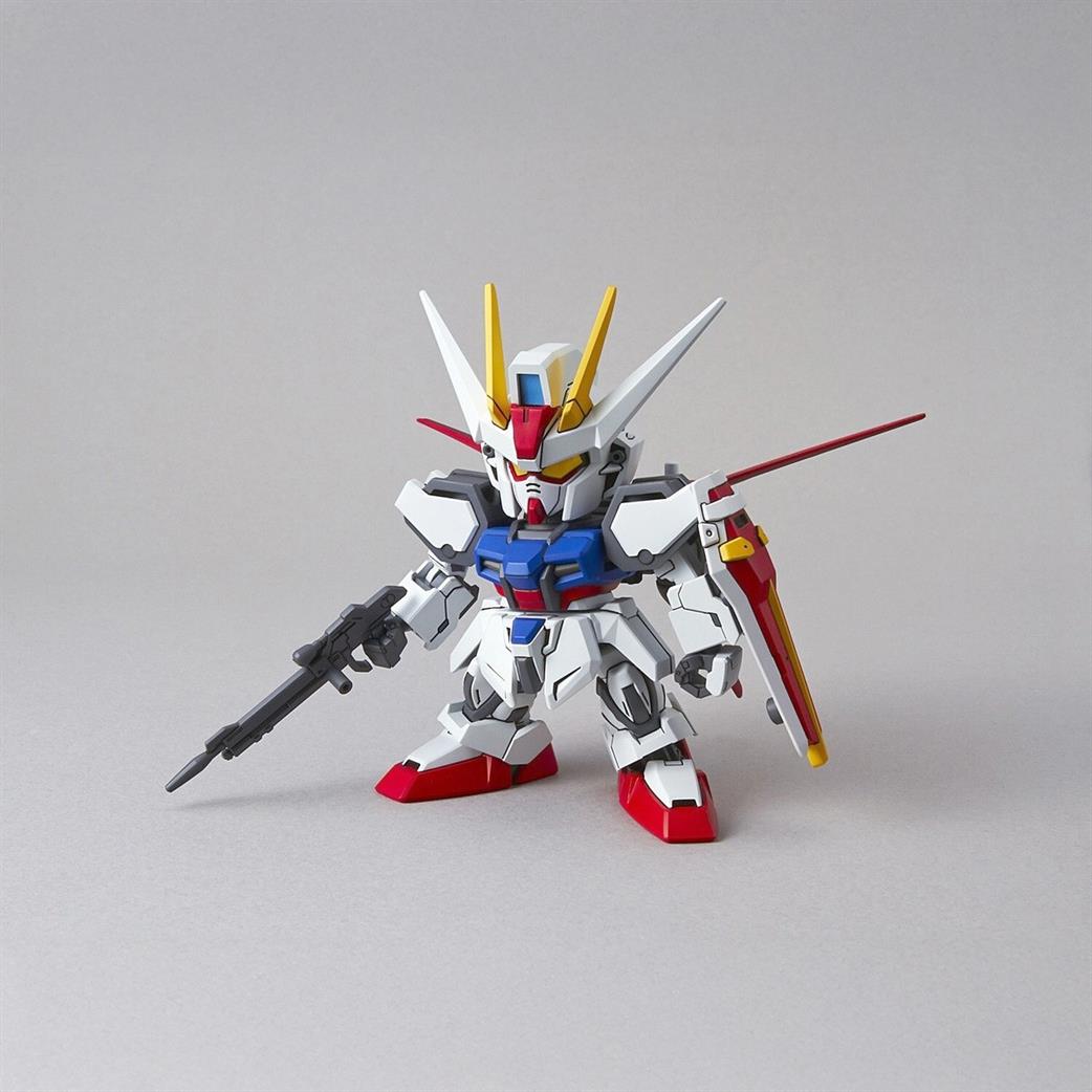 Bandai  5065616 SD Gundam Ex-Standard OO2 Aile Strike Gundam