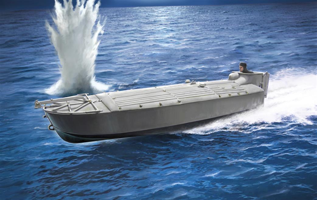 Italeri 1/35 5623 M.T.M Barchino With Crew