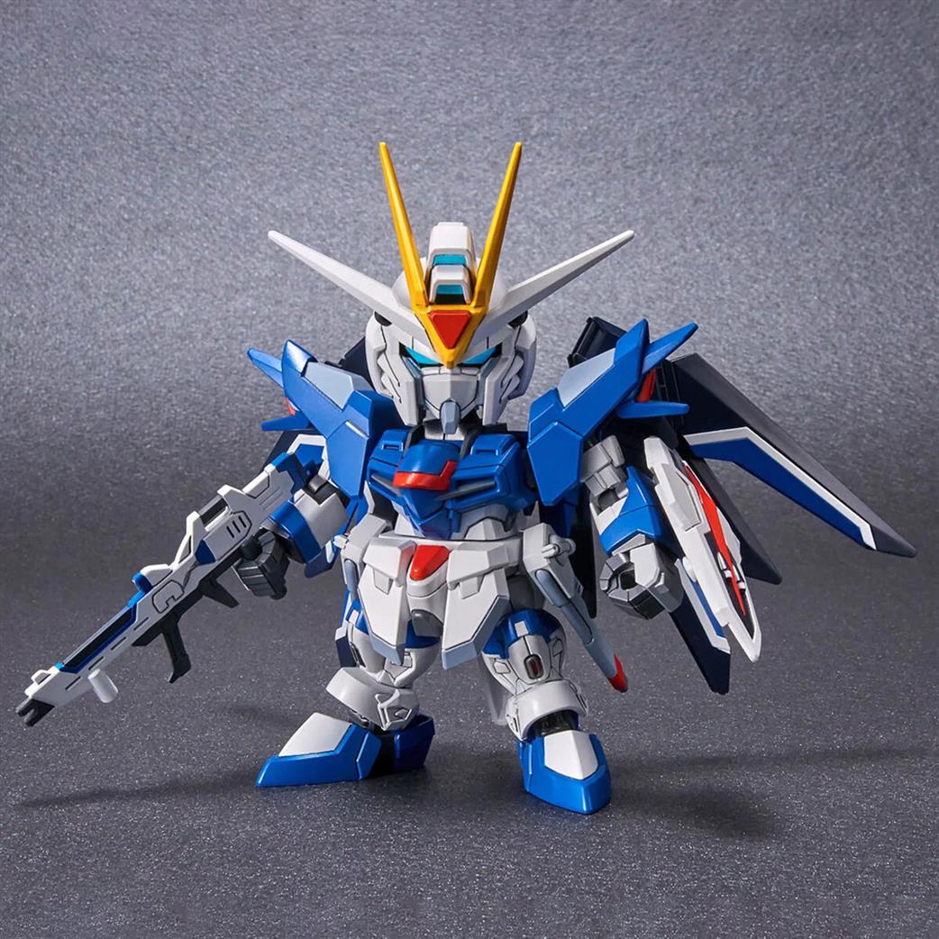 Bandai  5066286 SD Gundam Ex-Standard Rising Freedom Gundam