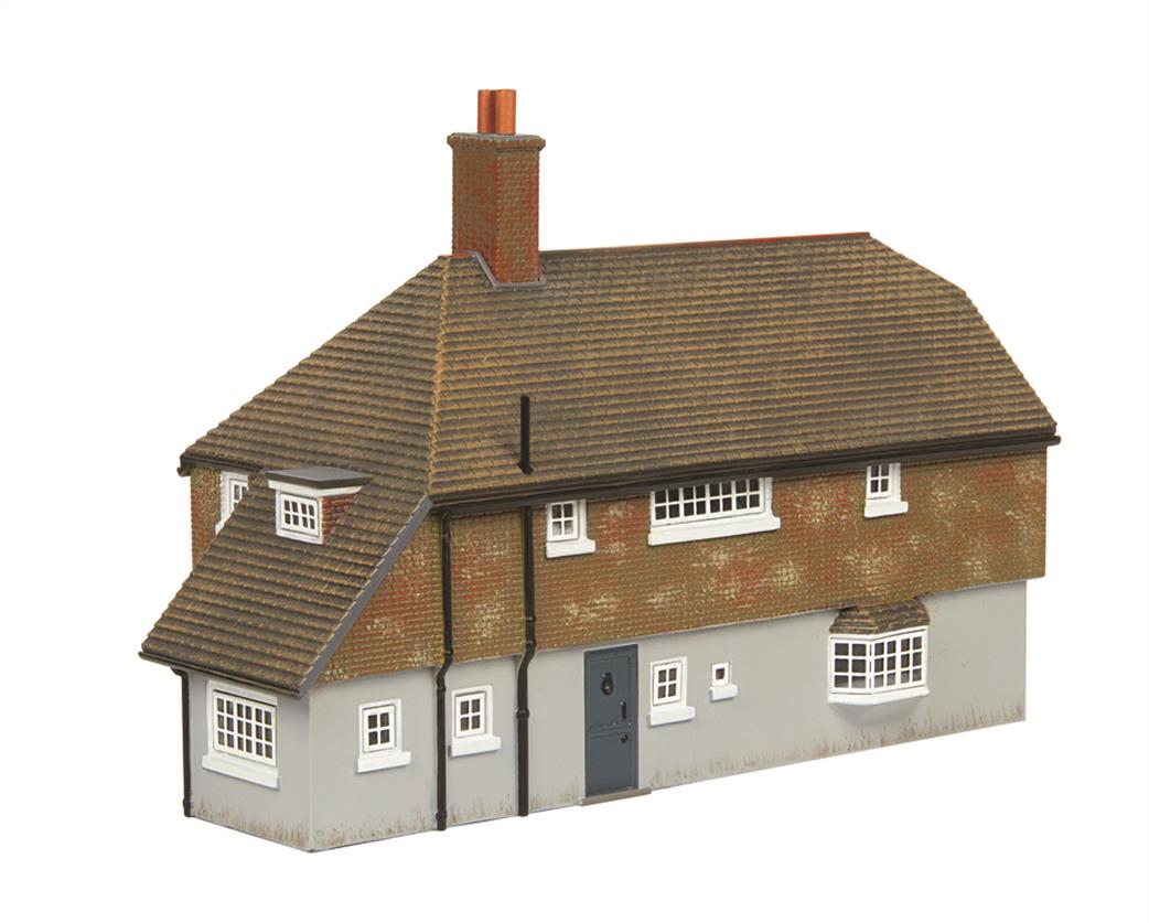 Hornby TT:120 TT9036 Country Cottage Ready Painted Resin Building