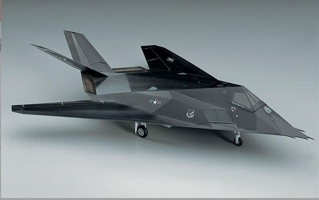 Hasegawa 1/72 00531 F-117a Nighthawk USAF Stealth Fighter / Attacker Kit