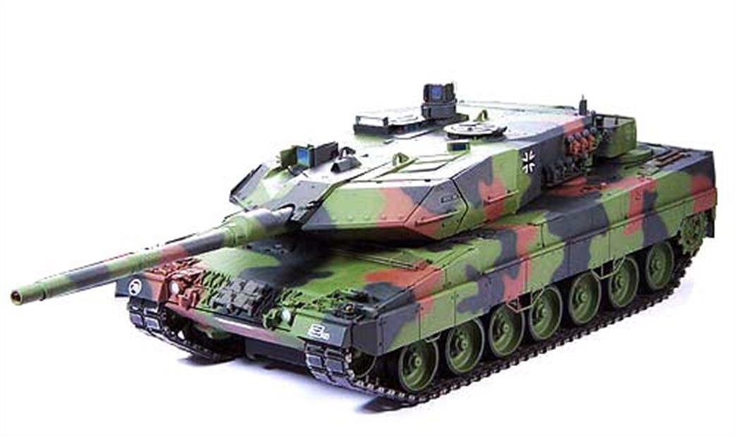 Tamiya 1/16 56020 German RC Leopard 2 A6 Main Battle Tank