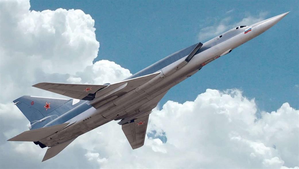 Academy 1/144 12636 TU-22M3 Russian Supersonic Backfire Bomber Plastic Kit