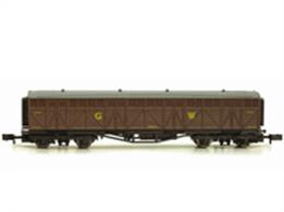 Originally designed as a milk van the gangway fitted 'Siphon G' was used on passenger trains across the Great Western system as a luggage and parcels van. This model reproduces the early outside-braced version of these vans, the bracing and louvres being sharp with excellent depth and detail in the moulding.Model in GWR plain brown livery.