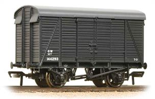 Finely detailed model of the distinctive Southern Railway 2+2 style planked box van, built for the GWR during WWII. The unusual roof outline of these vans has been captured well in this model.