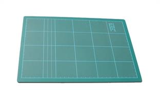 These self-healing cutting mats protect your table surfaces and make cutting of materials easier. A4 mat measures 300mm x 220mm.